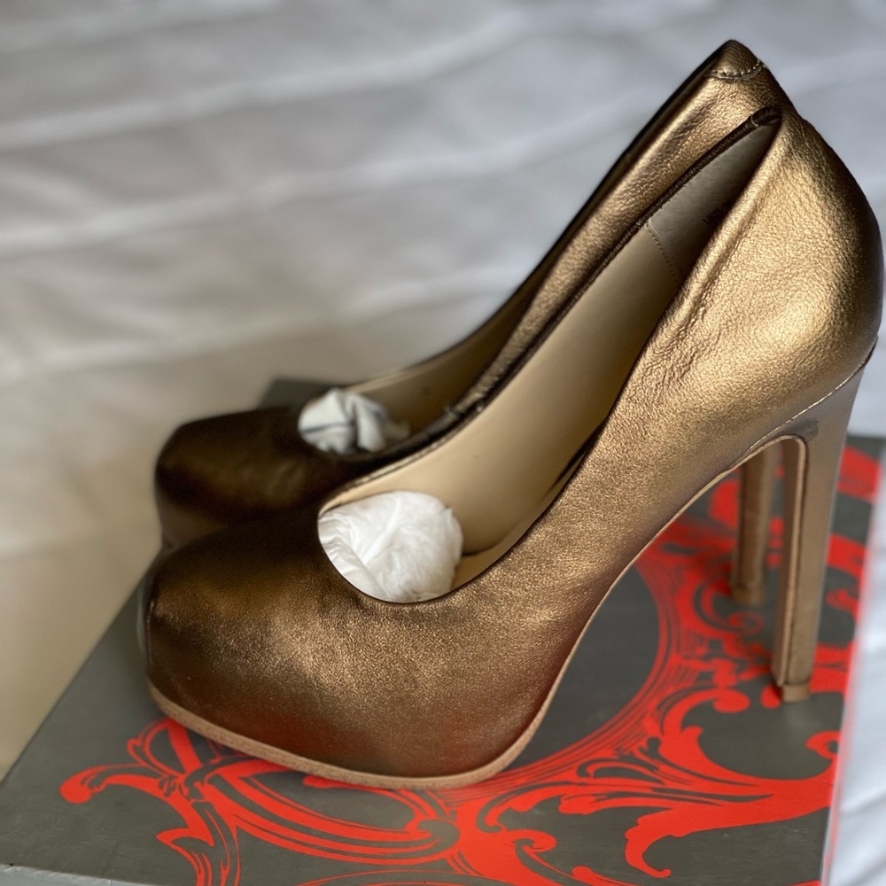 Kelsi Dagger Linzy pumps